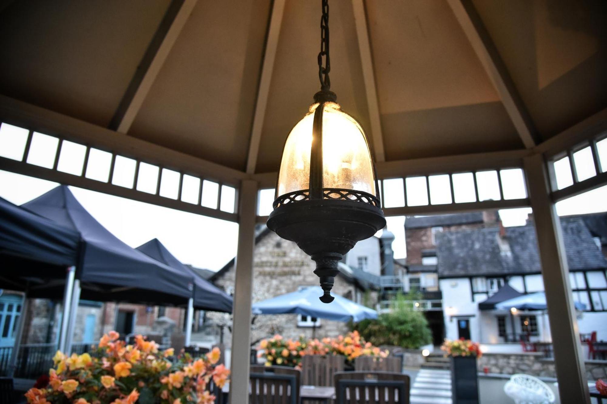The Castle Hotel Wetherspoon รูธิน ภายนอก รูปภาพ