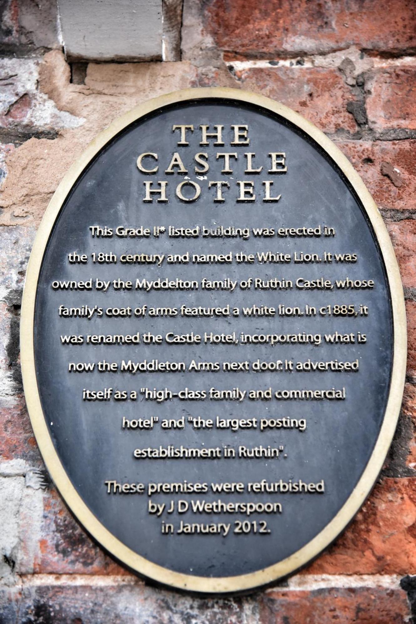 The Castle Hotel Wetherspoon รูธิน ภายนอก รูปภาพ
