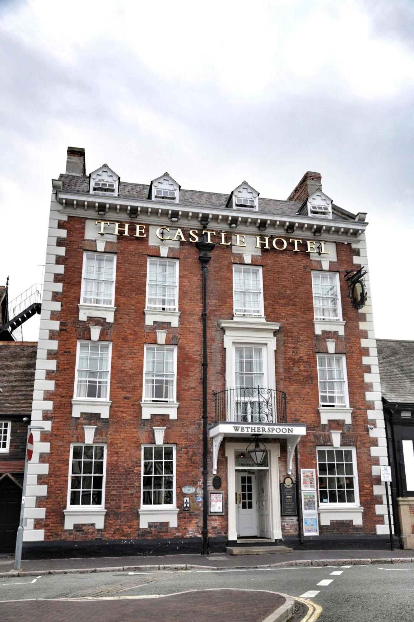 The Castle Hotel Wetherspoon รูธิน ภายนอก รูปภาพ